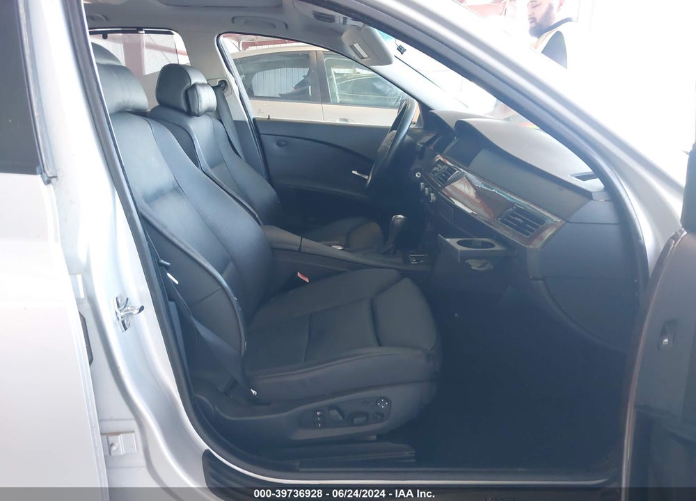 2004 BMW 545I VIN: WBANB33594B107452