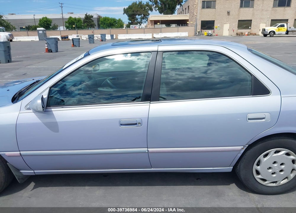 1997 TOYOTA CAMRY LE VIN: 4T1BG22K4VU054847