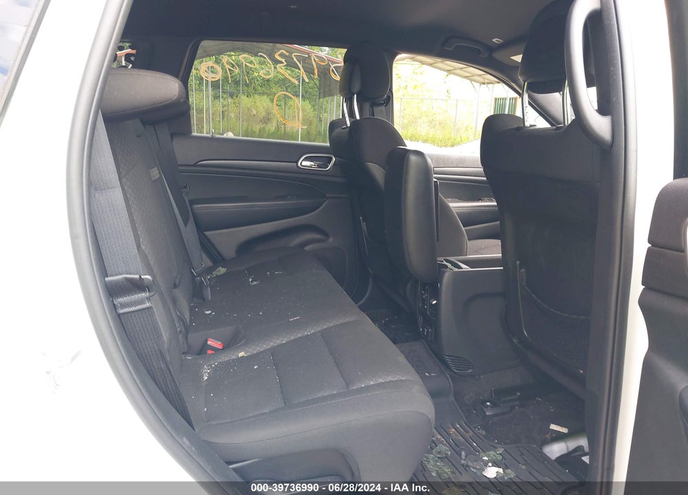 2018 JEEP GRAND CHEROKEE VIN: 1C4RJFAG1JC163176