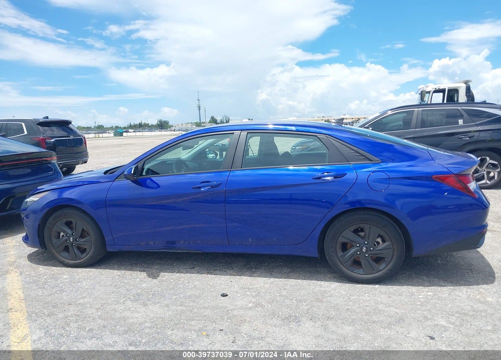 2022 HYUNDAI ELANTRA SEL VIN: KMHLM4AG2NU356532