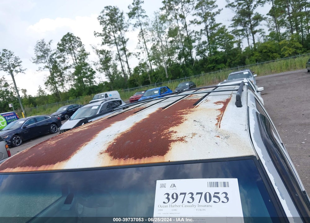 1999 GMC YUKON SLE VIN: 1GKEK13R8XJ793167