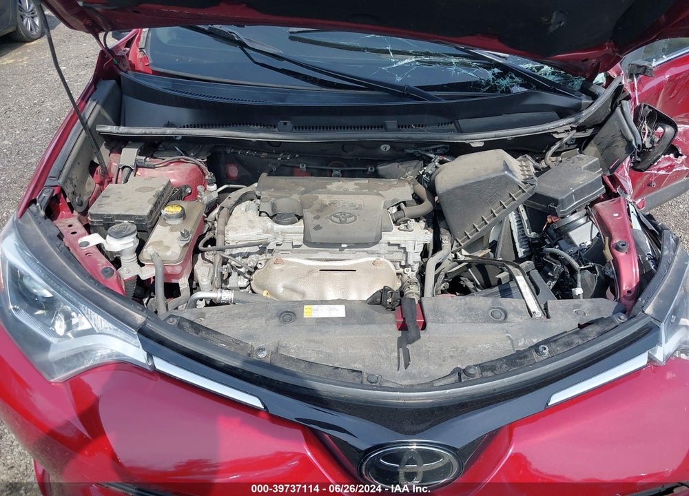 2018 TOYOTA RAV4 XLE VIN: 2T3RFREV3JW786047