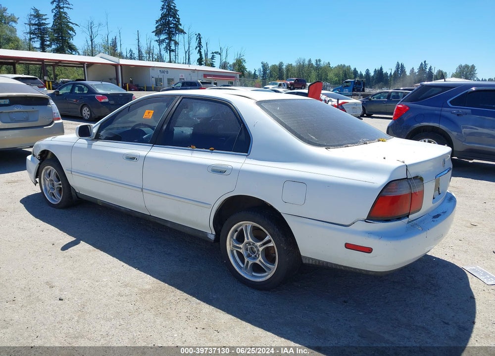 1996 HONDA ACCORD EX/EX-R VIN: 1HGCD5657TA145795