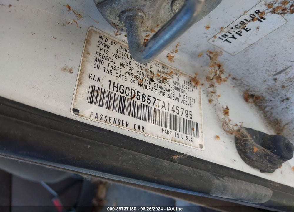1996 HONDA ACCORD EX/EX-R VIN: 1HGCD5657TA145795