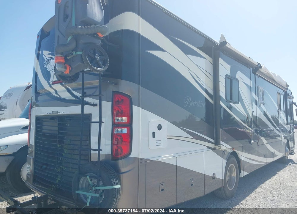 2012 FREIGHTLINER CHASSIS XC VIN: 4UZAB2DT7CCBL9137