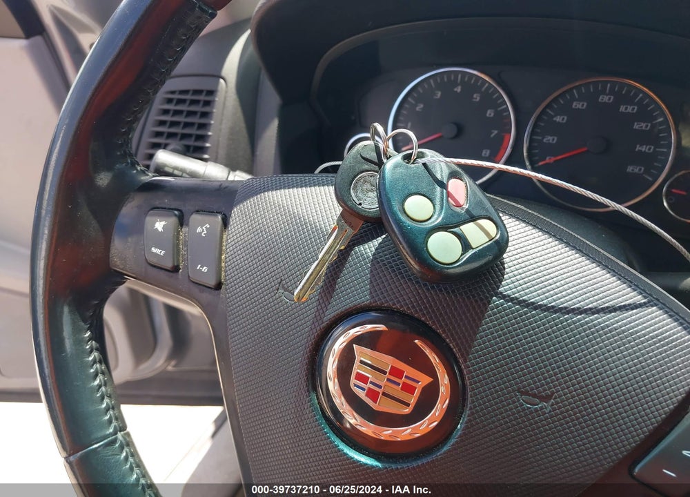 2006 CADILLAC SRX V6 VIN: 1GYEE637960207086