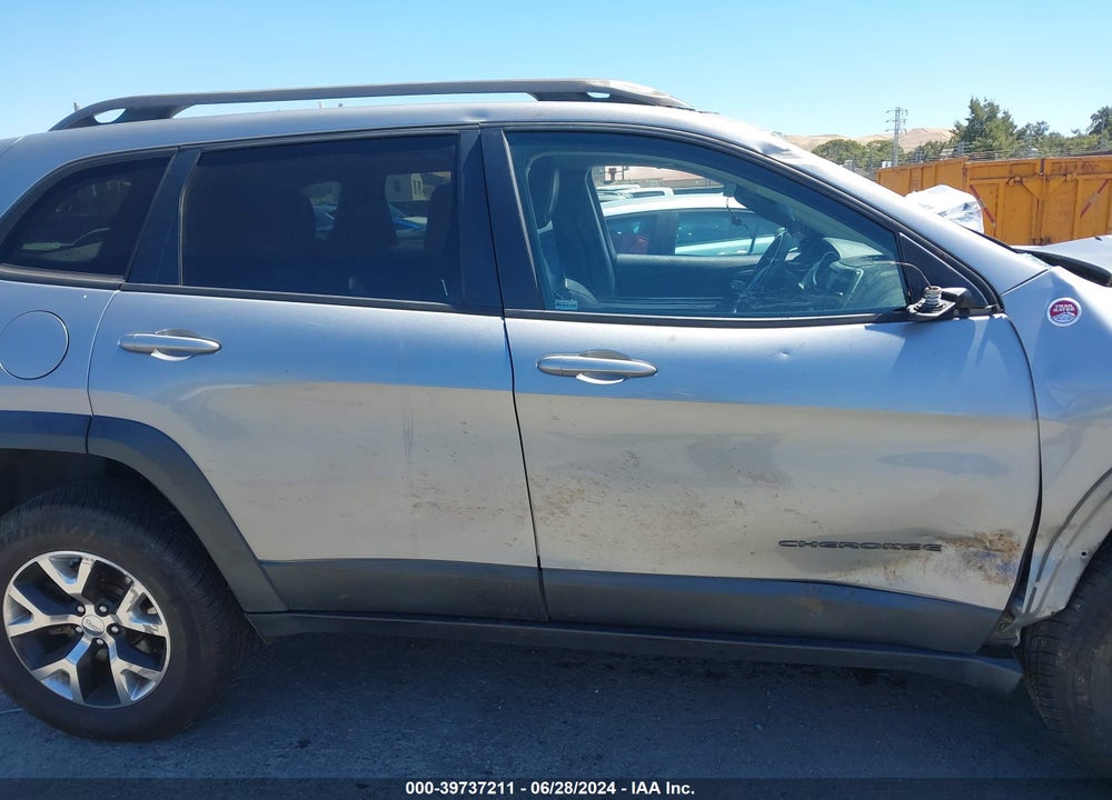2015 JEEP CHEROKEE TRAILHAWK VIN: 1C4PJMBS5FW786109
