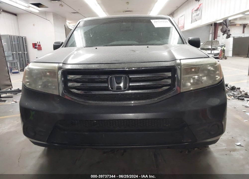 2015 HONDA PILOT LX VIN: 5FNYF4H27FB067543
