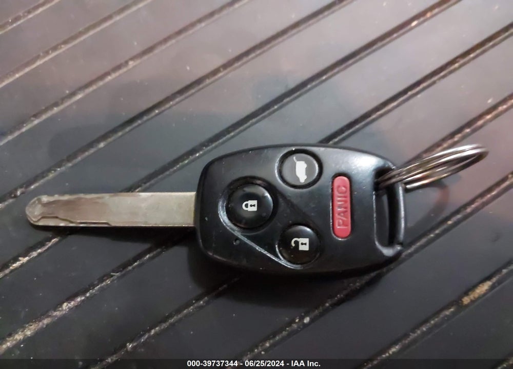 2015 HONDA PILOT LX VIN: 5FNYF4H27FB067543