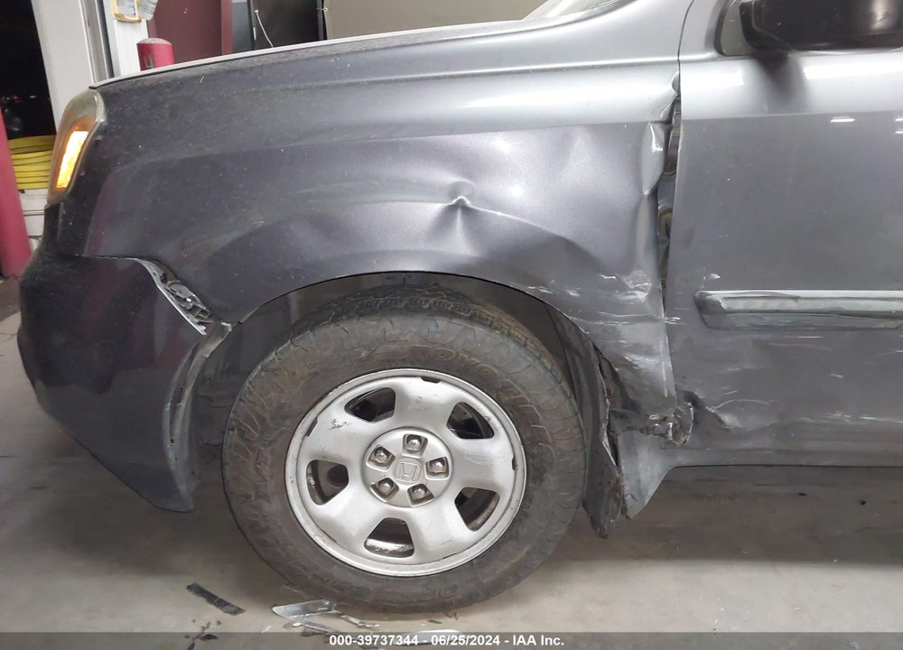 2015 HONDA PILOT LX VIN: 5FNYF4H27FB067543