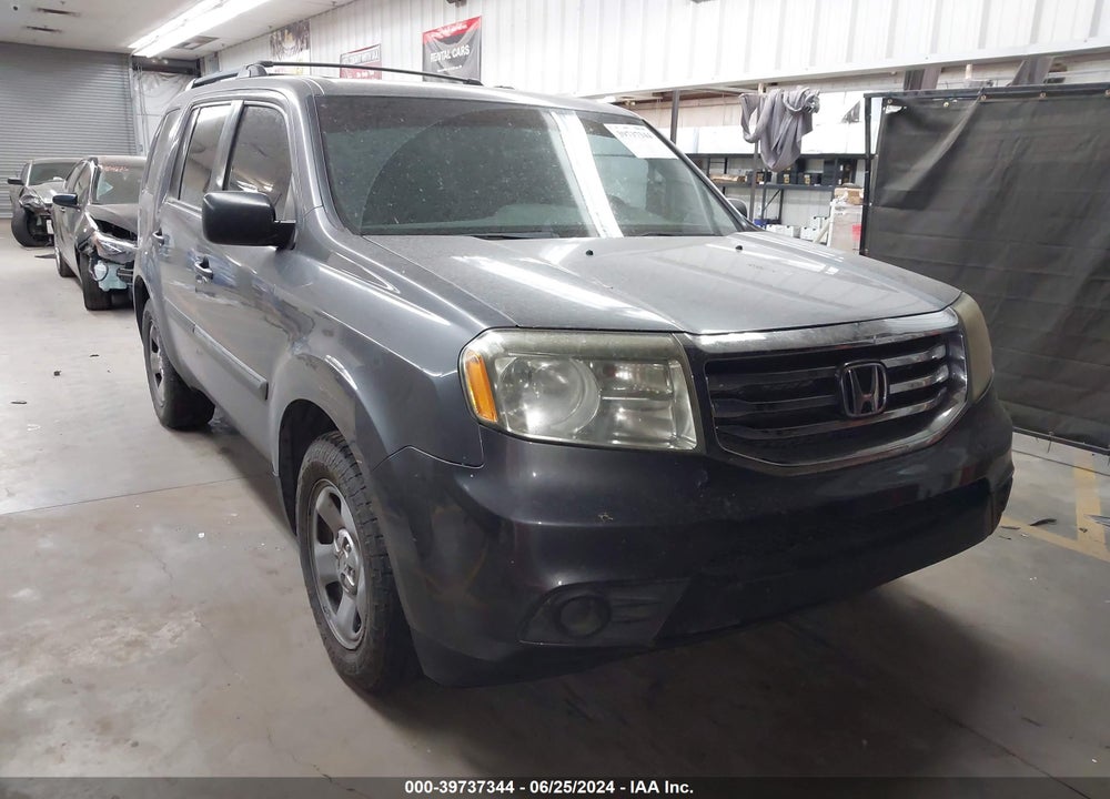 2015 HONDA PILOT LX VIN: 5FNYF4H27FB067543