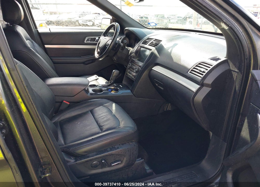 2017 FORD EXPLORER XLT VIN: 1FM5K7D8XHGD53448