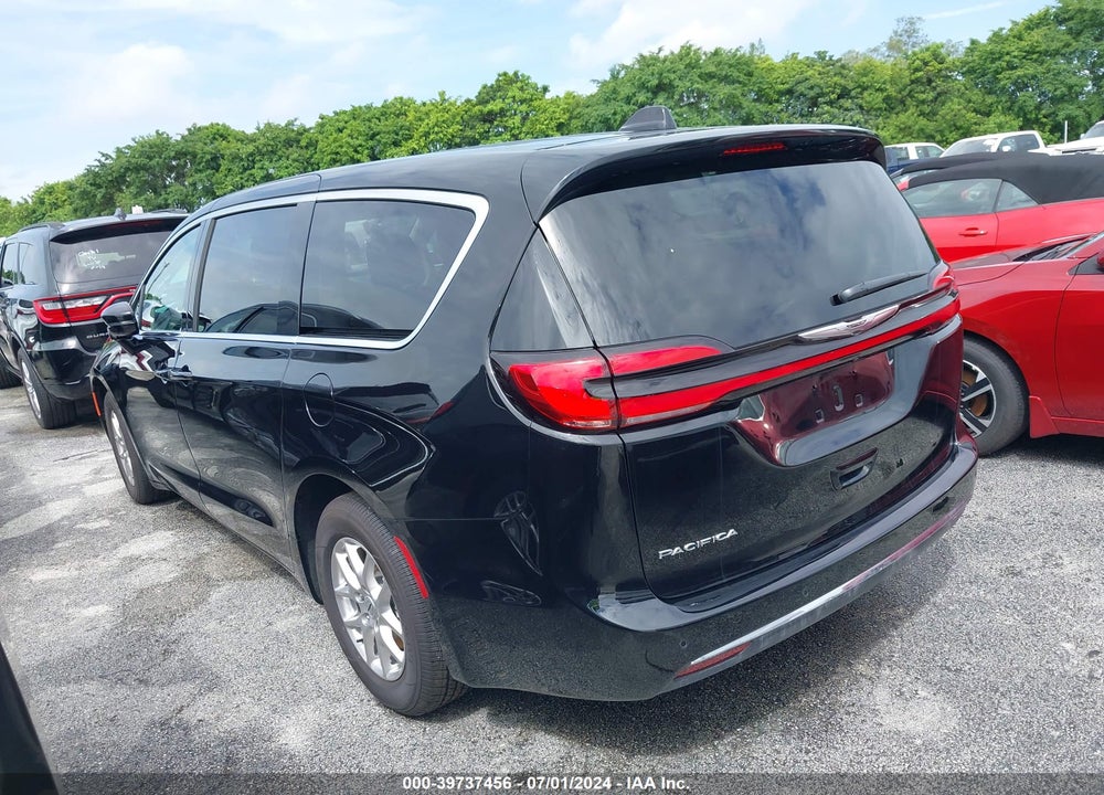 2024 CHRYSLER PACIFICA TOURING L VIN: 2C4RC1BG1RR146537