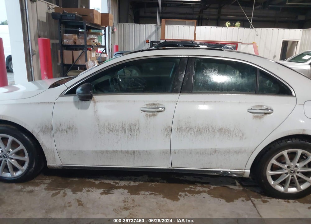 2019 MERCEDES-BENZ A 220 VIN: WDD3G4EB3KW025846