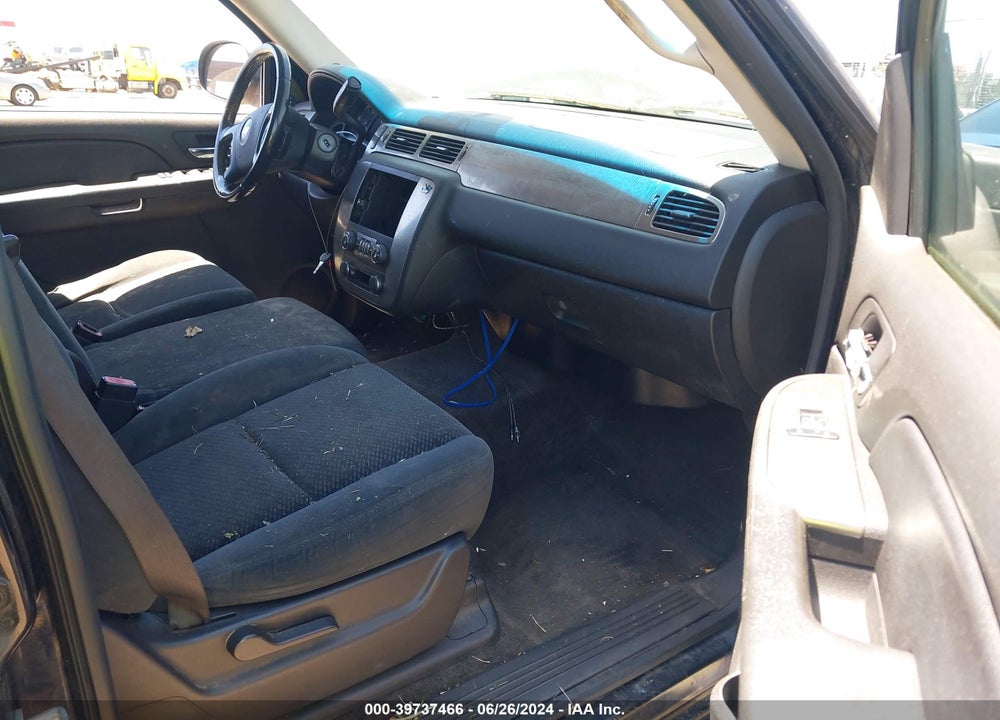2007 CHEVROLET SUBURBAN 1500 LS VIN: 1GNFK16367J200677