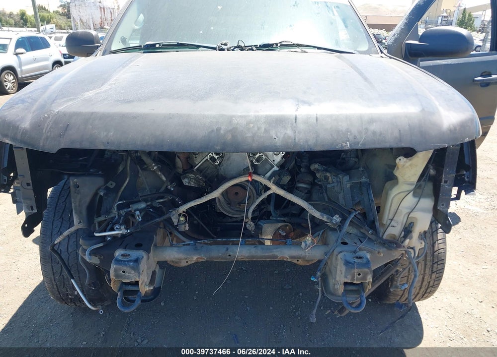 2007 CHEVROLET SUBURBAN 1500 LS VIN: 1GNFK16367J200677
