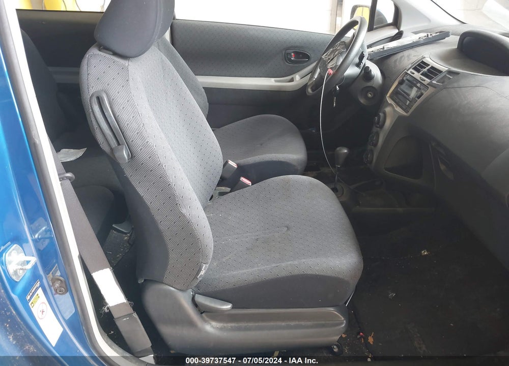 2009 TOYOTA YARIS VIN: JTDJT903595237268