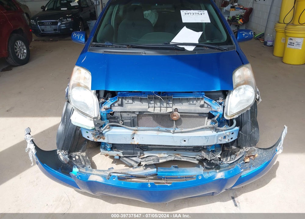 2009 TOYOTA YARIS VIN: JTDJT903595237268
