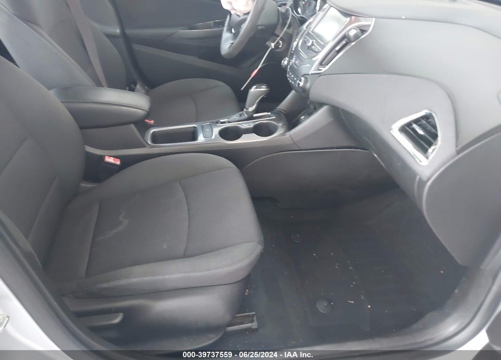 2017 CHEVROLET CRUZE LT AUTO VIN: 1G1BE5SM5H7109363
