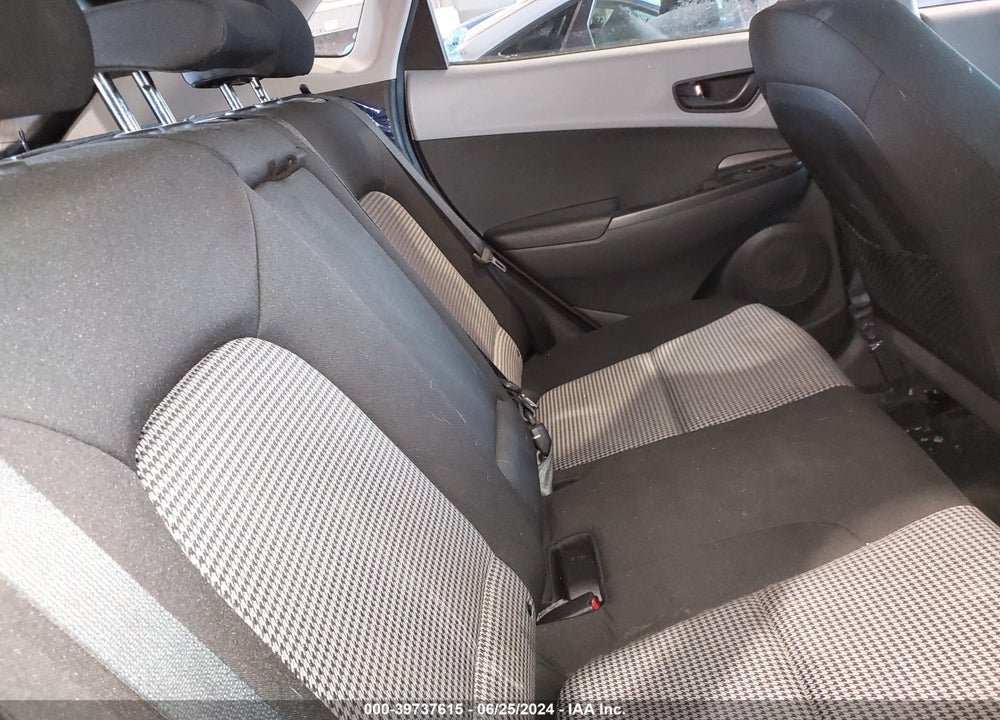 2021 HYUNDAI KONA SE VIN: KM8K1CAA3MU644472