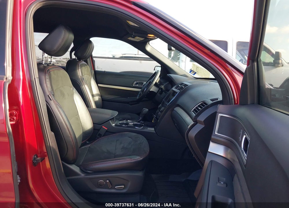 2018 FORD EXPLORER XLT VIN: 1FM5K7D81JGC69573