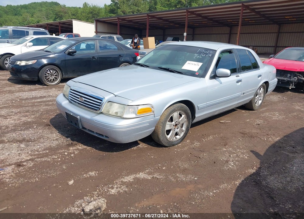 2003 FORD CROWN VICTORIA LX VIN: 2FAFP74W43X165736