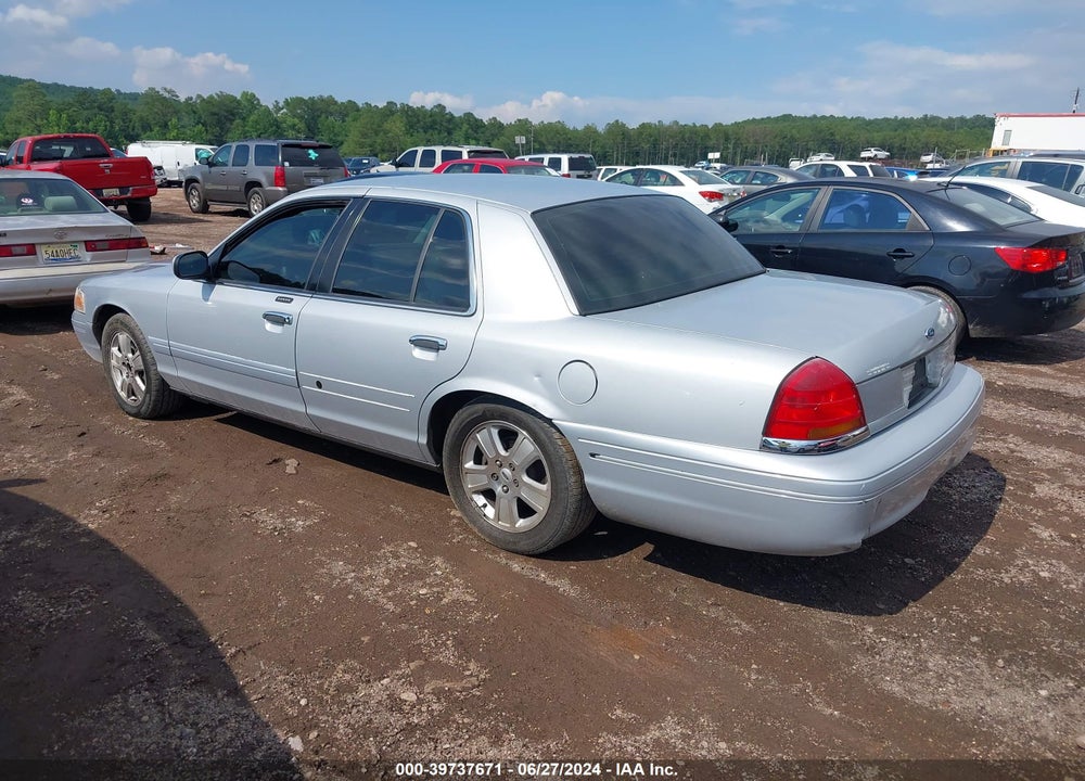 2003 FORD CROWN VICTORIA LX VIN: 2FAFP74W43X165736