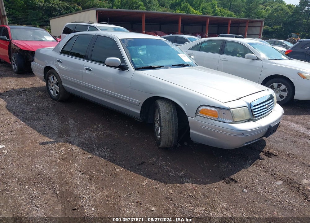 2003 FORD CROWN VICTORIA LX VIN: 2FAFP74W43X165736