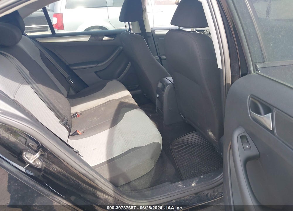 2018 VOLKSWAGEN JETTA 1.4T S VIN: 3VW2B7AJXJM262073