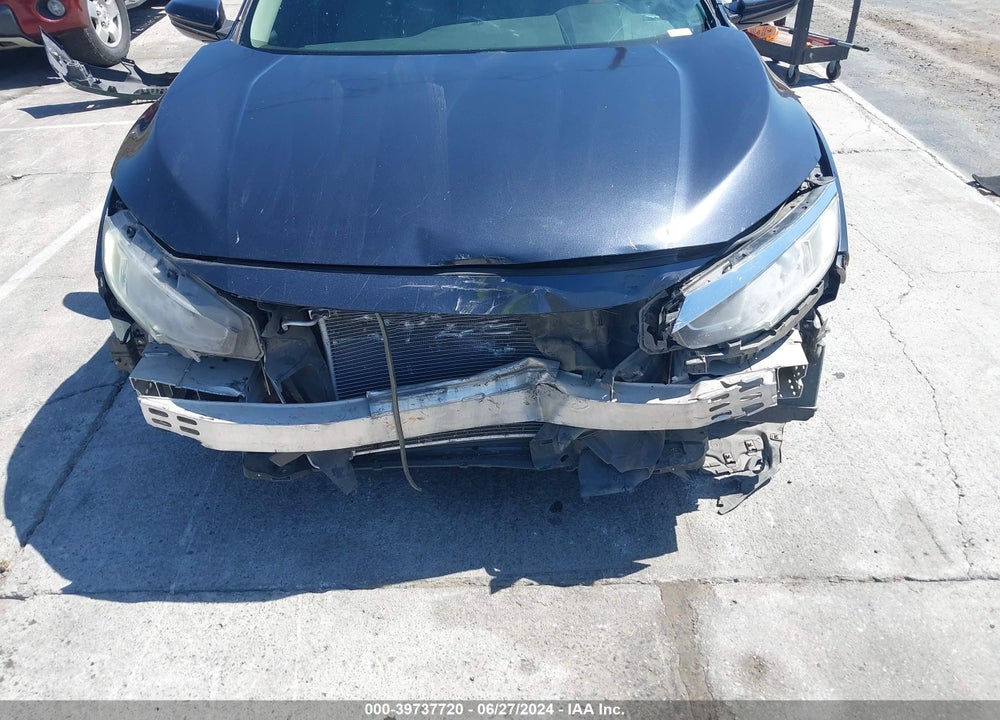 2018 HONDA CIVIC LX VIN: 2HGFC2F53JH578088