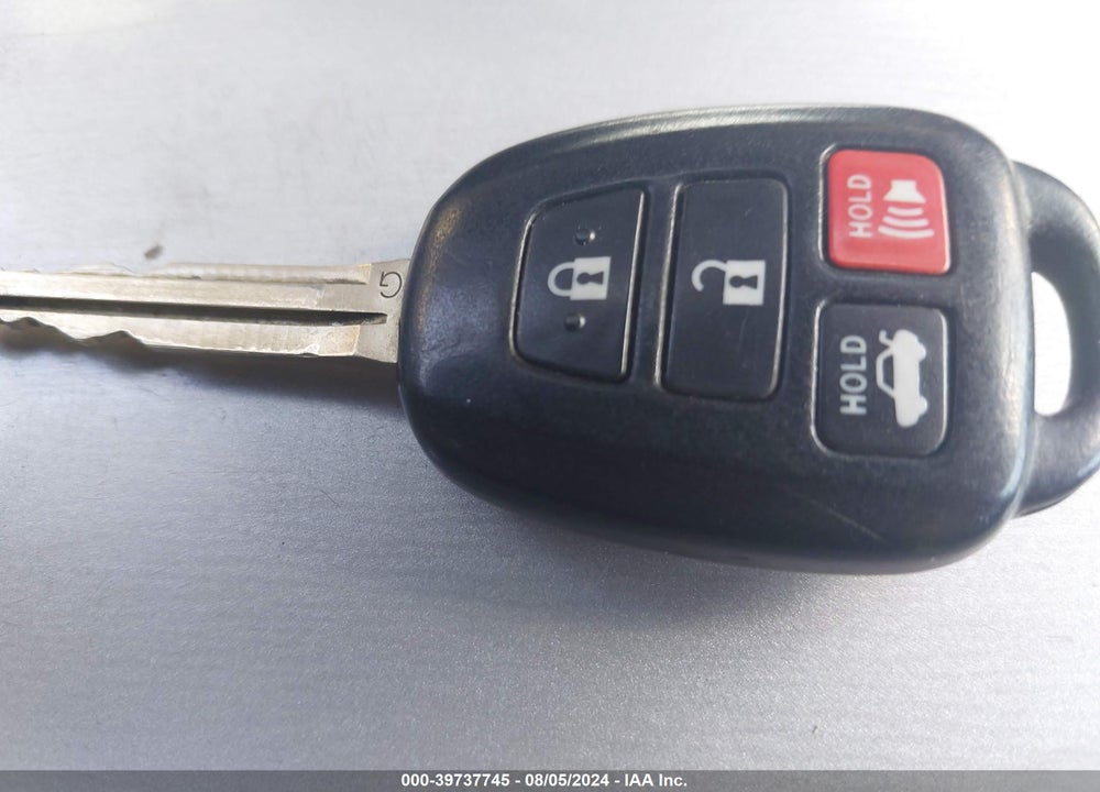2012 TOYOTA CAMRY SE VIN: 4T1BF1FK5CU202377