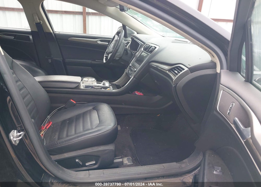 2017 FORD FUSION SE VIN: 3FA6P0HD1HR141660