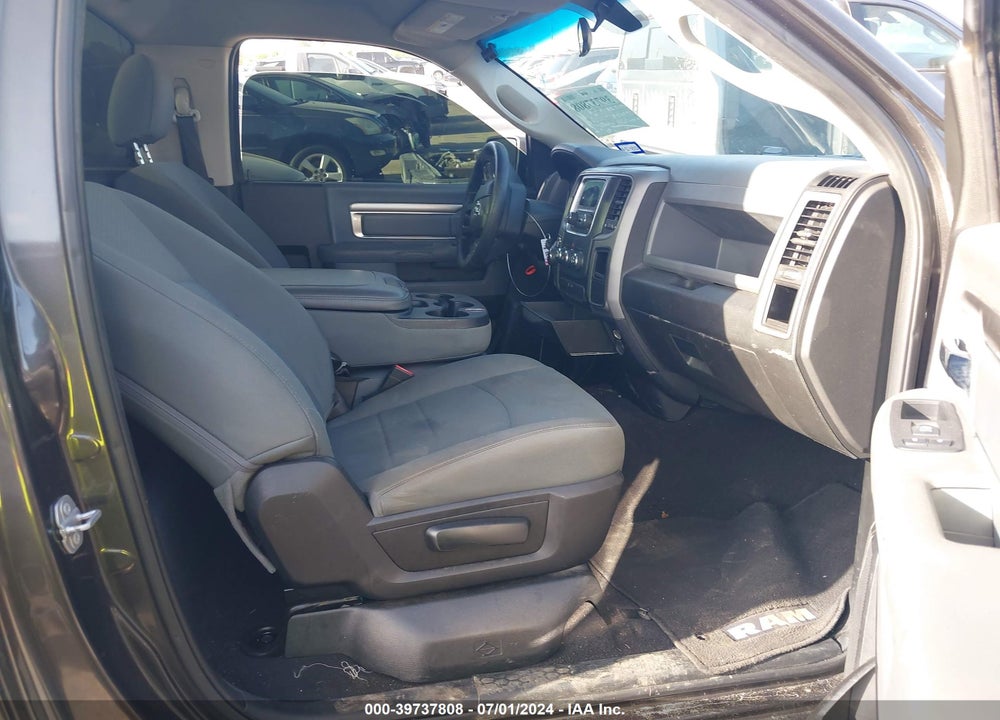 2017 RAM 1500 TRADESMAN REGULAR CAB 4X2 6'4 BOX VIN: 3C6JR6AG7HG745576