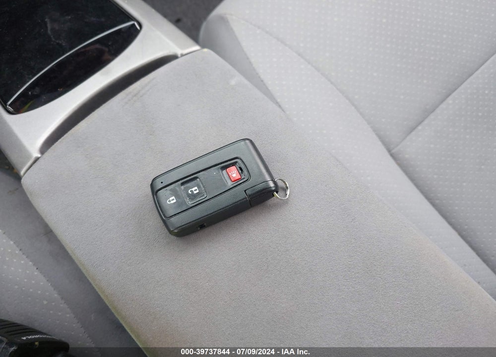 2005 TOYOTA PRIUS VIN: JTDKB20U757026787
