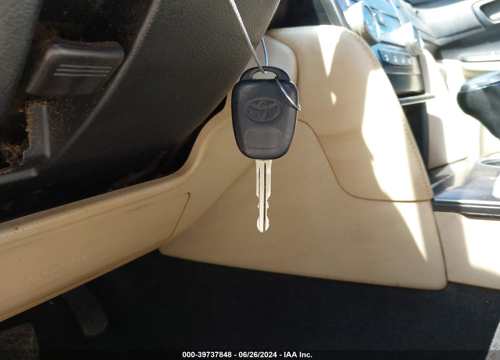 2013 TOYOTA CAMRY LE VIN: 4T1BF1FK8DU231969