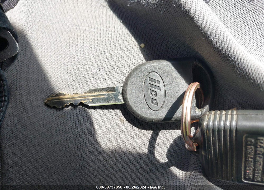 2010 FORD FOCUS SES VIN: 1FAHP3GN1AW272319