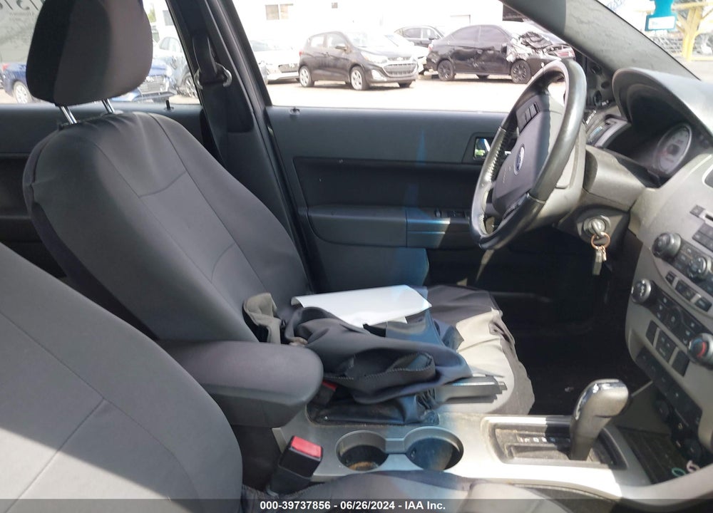 2010 FORD FOCUS SES VIN: 1FAHP3GN1AW272319