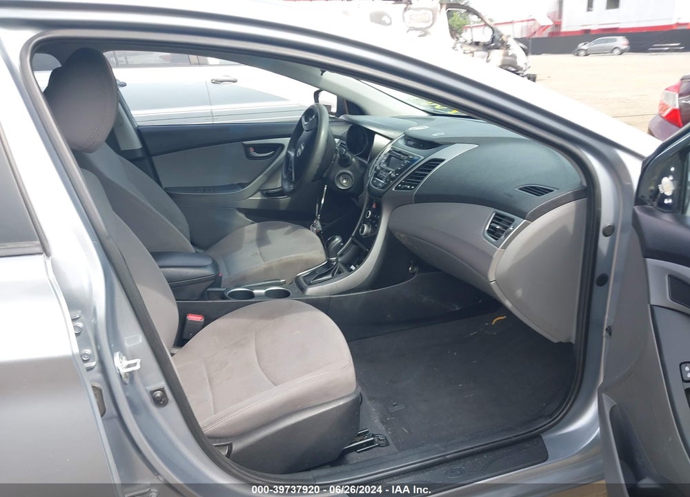 2016 HYUNDAI ELANTRA SE VIN: 5NPDH4AEXGH793039