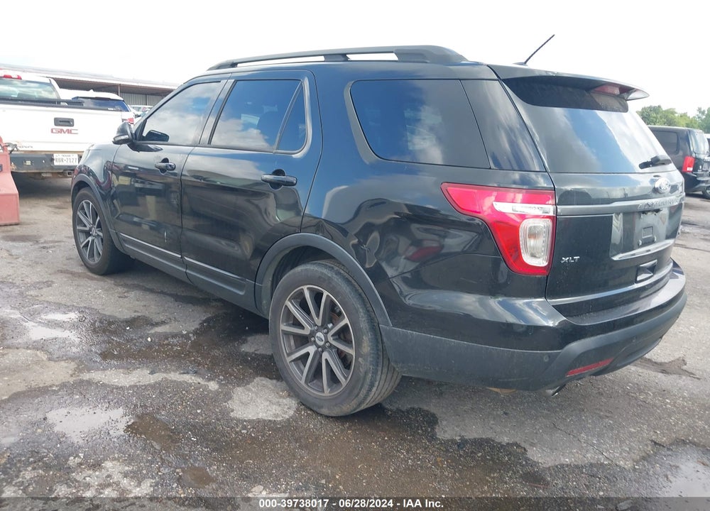 2015 FORD EXPLORER XLT VIN: 1FM5K7D84FGA19221