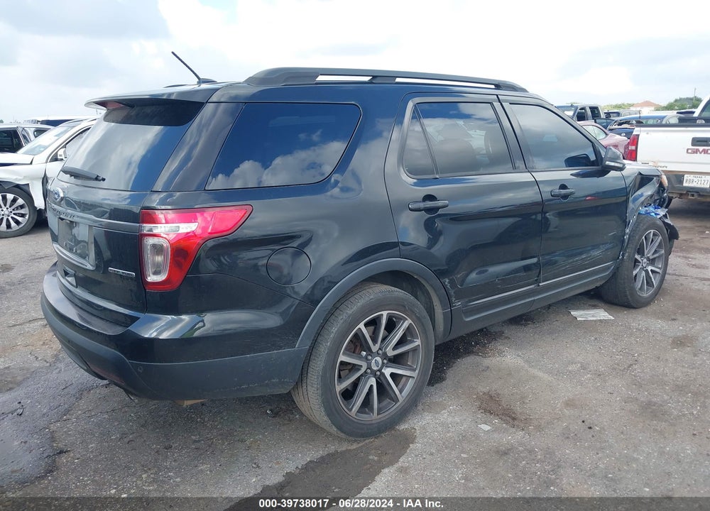 2015 FORD EXPLORER XLT VIN: 1FM5K7D84FGA19221