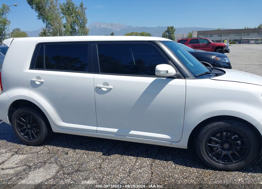 2013 SCION XB VIN: JTLZE4FE8DJ043461
