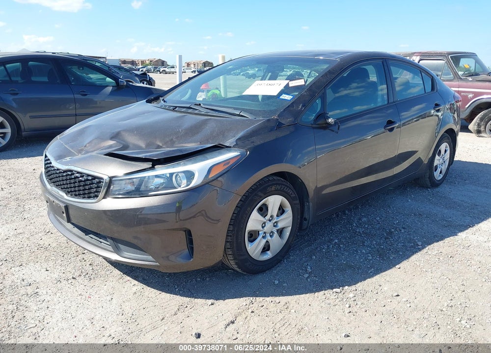2018 KIA FORTE VIN: 3KPFK4A77JE217500