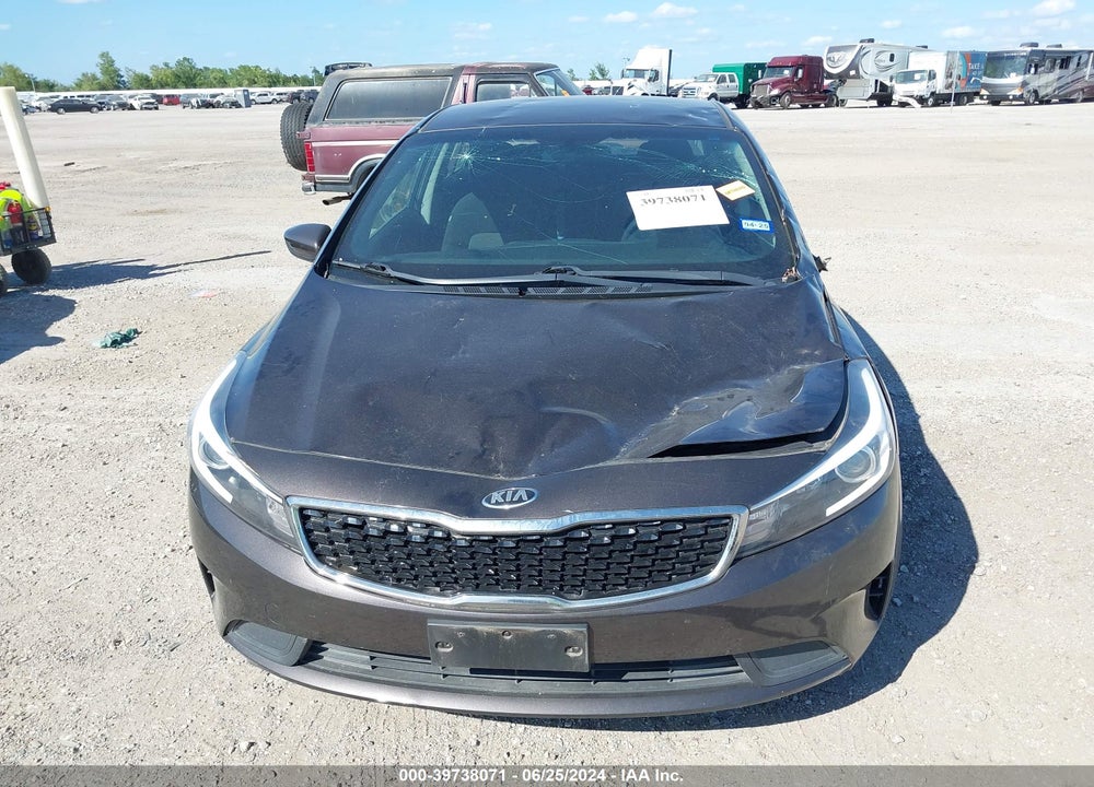 2018 KIA FORTE VIN: 3KPFK4A77JE217500