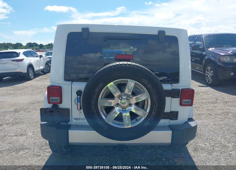2017 JEEP WRANGLER UNLIMITED SAHARA 4X4 VIN: 1C4BJWEG9HL634402