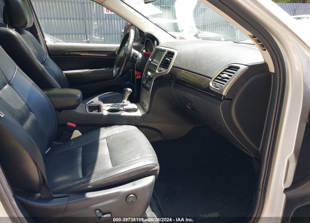 2011 JEEP GRAND CHEROKEE LAREDO VIN: 1J4RR4GG2BC737638