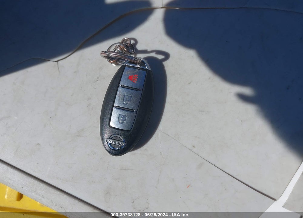 2008 NISSAN VERSA 1.8SL VIN: 3N1BC13E48L392141
