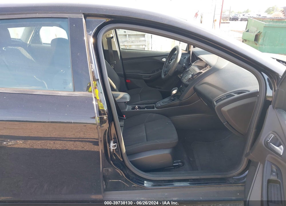 2018 FORD FOCUS SE VIN: 1FADP3K23JL235253