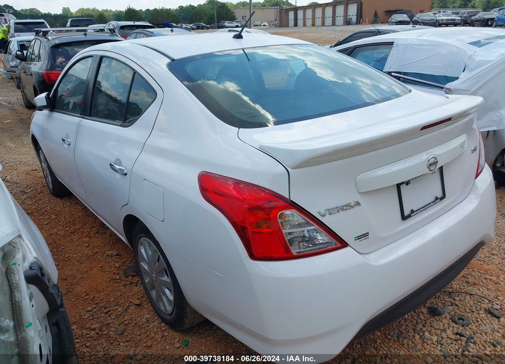 2018 NISSAN VERSA 1.6 SV VIN: 3N1CN7APXJL864130