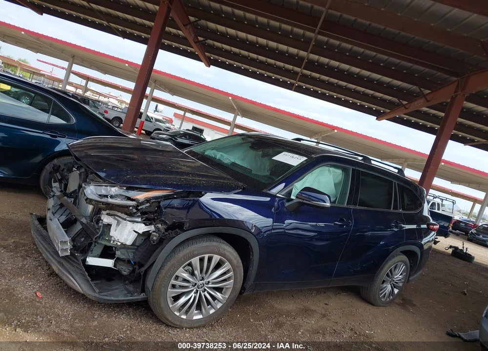 2023 TOYOTA HIGHLANDER PLATINUM VIN: 5TDKDRAH2PS507379