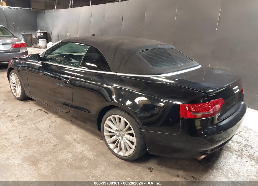 2011 AUDI A5 2.0T PREMIUM VIN: WAULFAFH3BN008823